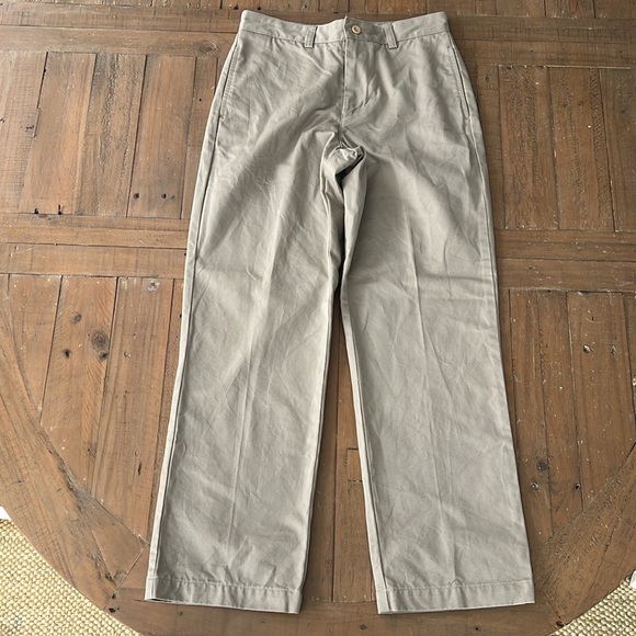 Vineyard vines flat front straight leg Khaki Pants - Picture 2 of 9